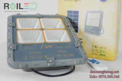 Đèn Pha Năng Lượng FSW P200W giá rẻ tấm pin rời