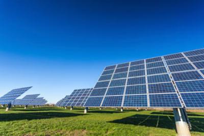 Năng lượng mặt trời giá bao  nhiêu?