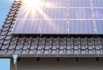 Pin năng lượng mặt trời lắp trên mái nhà