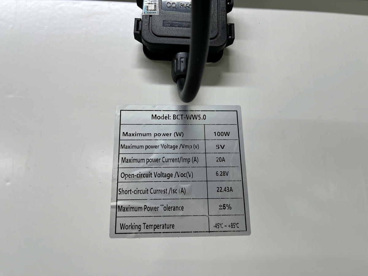 Tem thông số kỹ thuật của tấm pin dùng cho bộ đèn pha năng lượng mặt trời Roiled 400W.