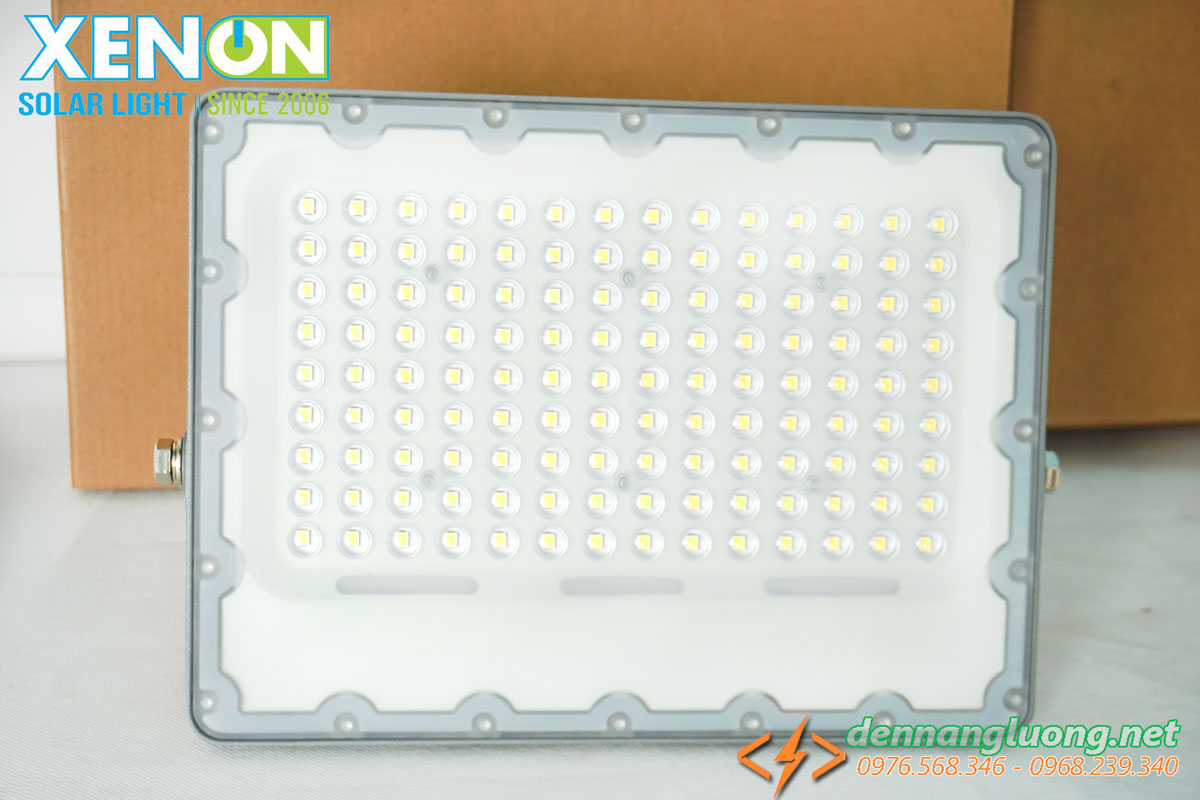 Đèn pha led năng lượng mặt trời Xenon