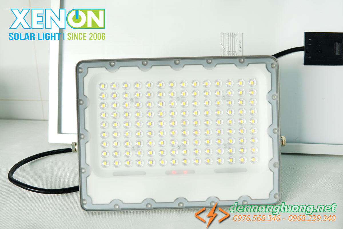 Đèn pha led năng lượng mặt trời Xenon