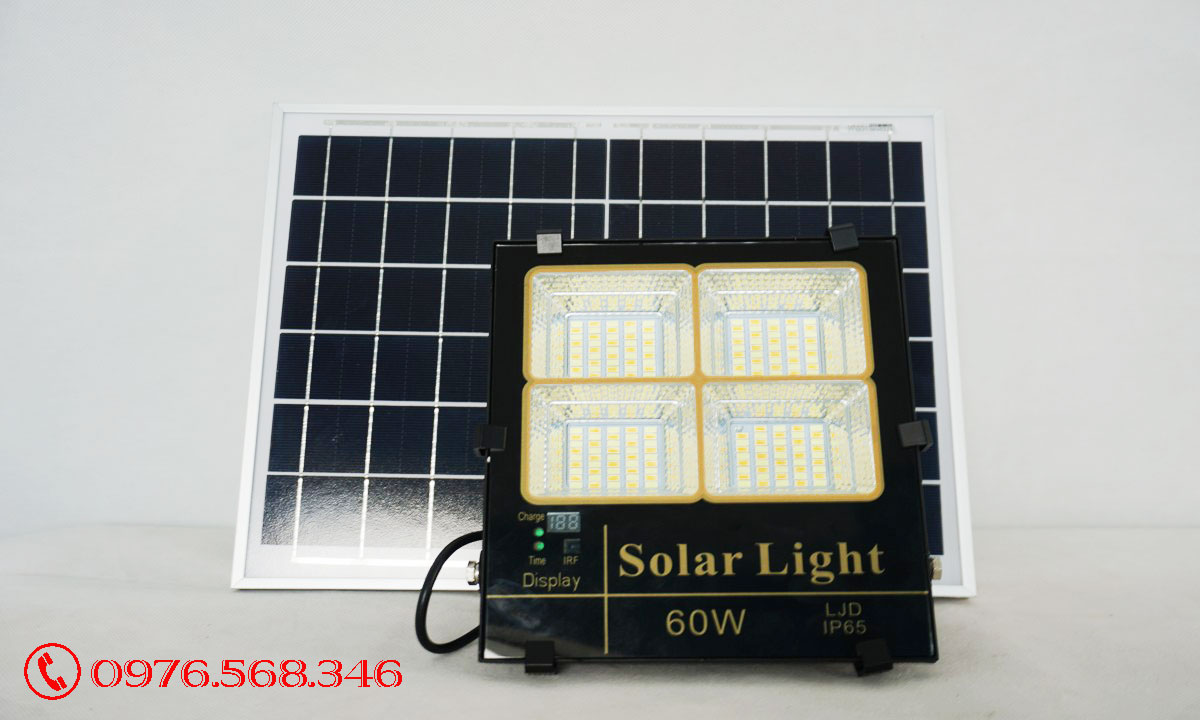 Đèn pha năng lượng mặt trời 3 màu ánh sáng Roiled BM-60W