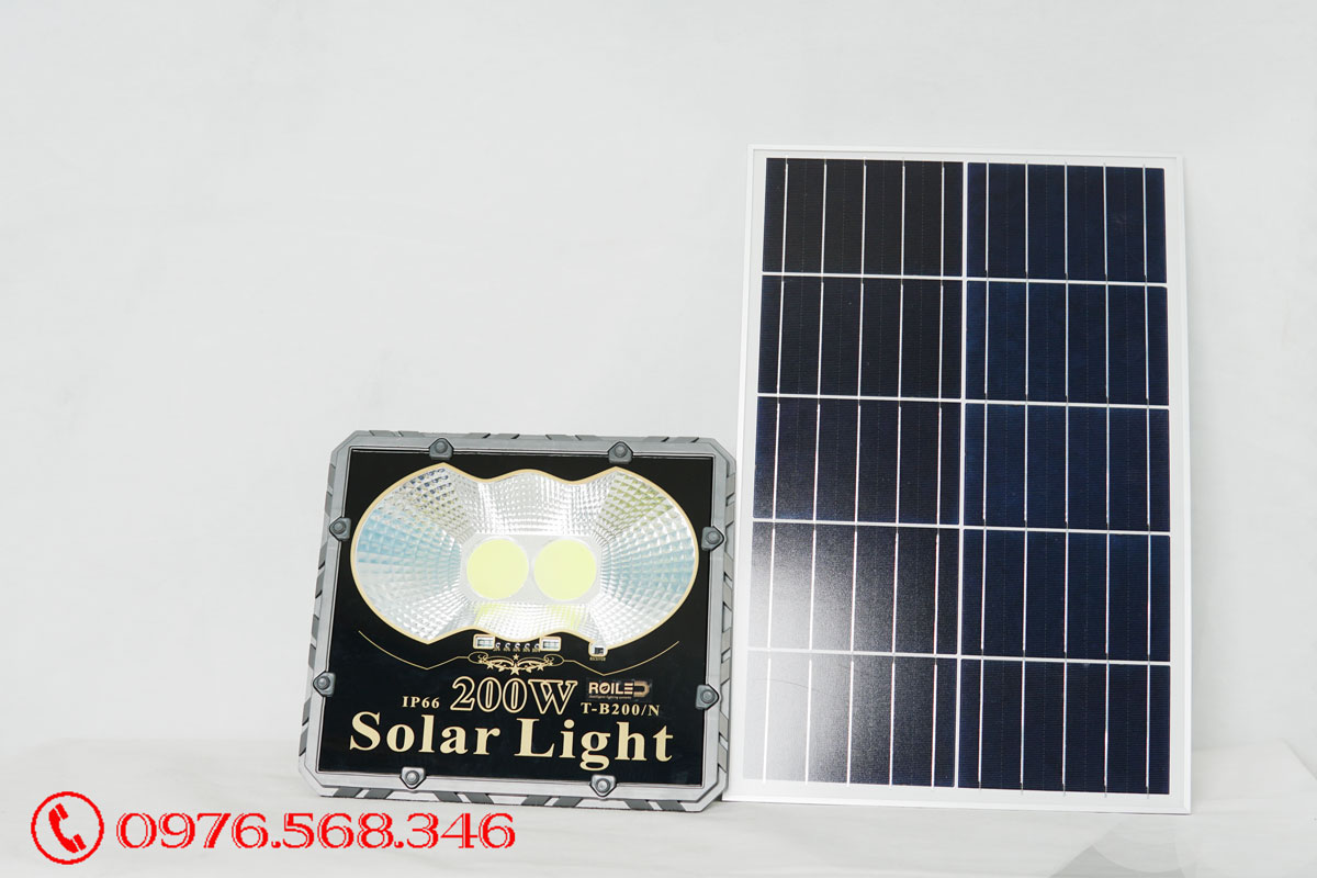 Đèn pha năng lượng mặt trời Roiled PC-200W