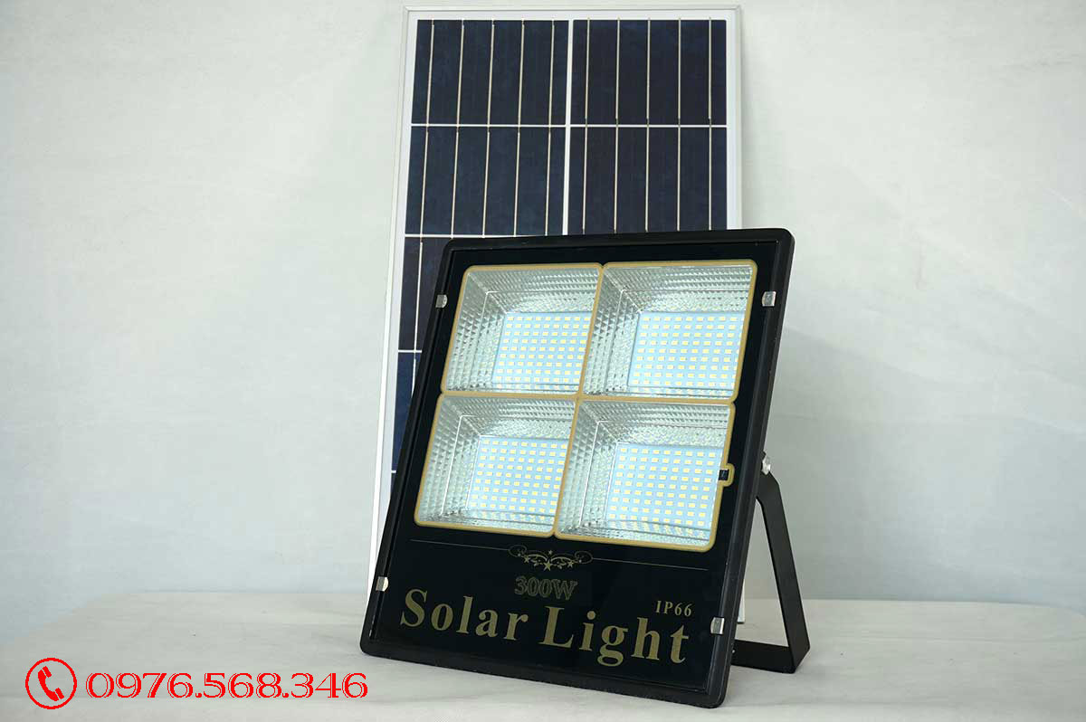 Đèn pha năng lượng mặt trời Roiled RP4-300W