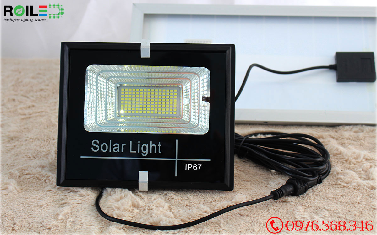 Đèn pha năng lượng mặt trời 30W giá rẻ Roiled - RP1-30W
