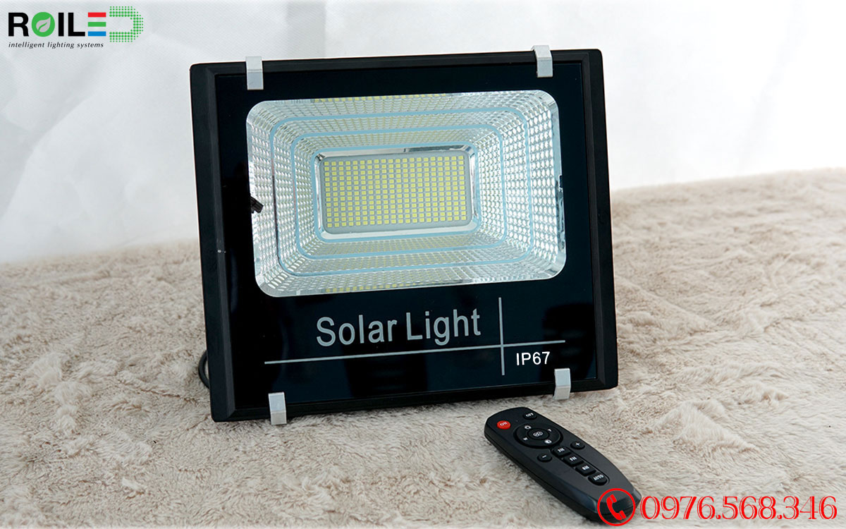 Đèn pha năng lượng mặt trời 100W giá rẻ Roiled - RP1-100W