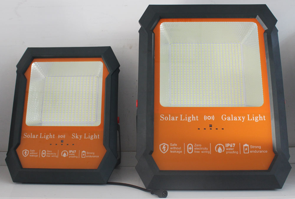 Đèn pha năng lượng mặt trời 500w vỏ nhựa Xenon XN-CS500 giá rẻ