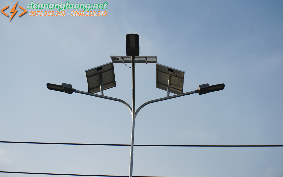 Đèn công trình Philips RLCT 100W cao cấp | năng lượng mặt trời