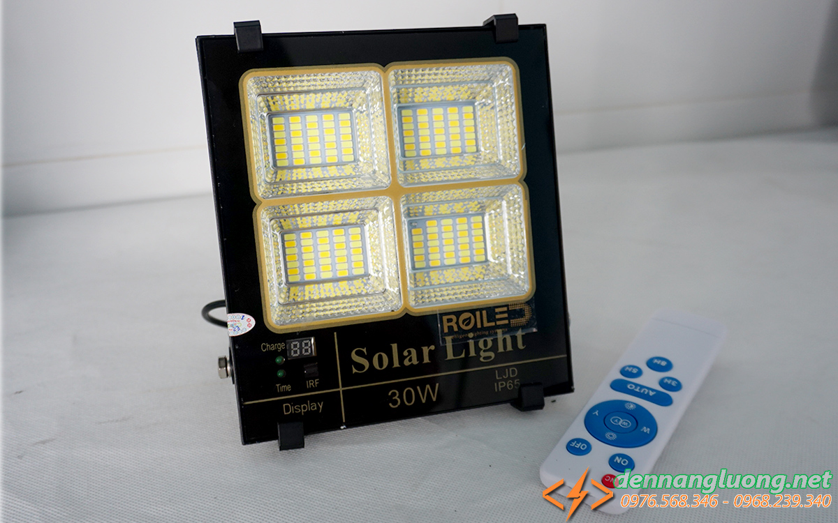 Đèn năng lượng mặt trời ánh sáng vàng, trắng, trung tính 30W Roiled - BM30W