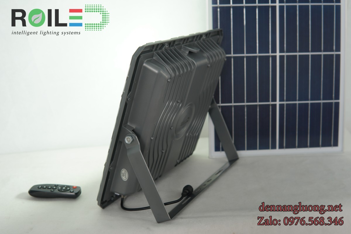 Đèn Pha năng lượng mặt trời giá rẻ 300W Roiled - PC300W