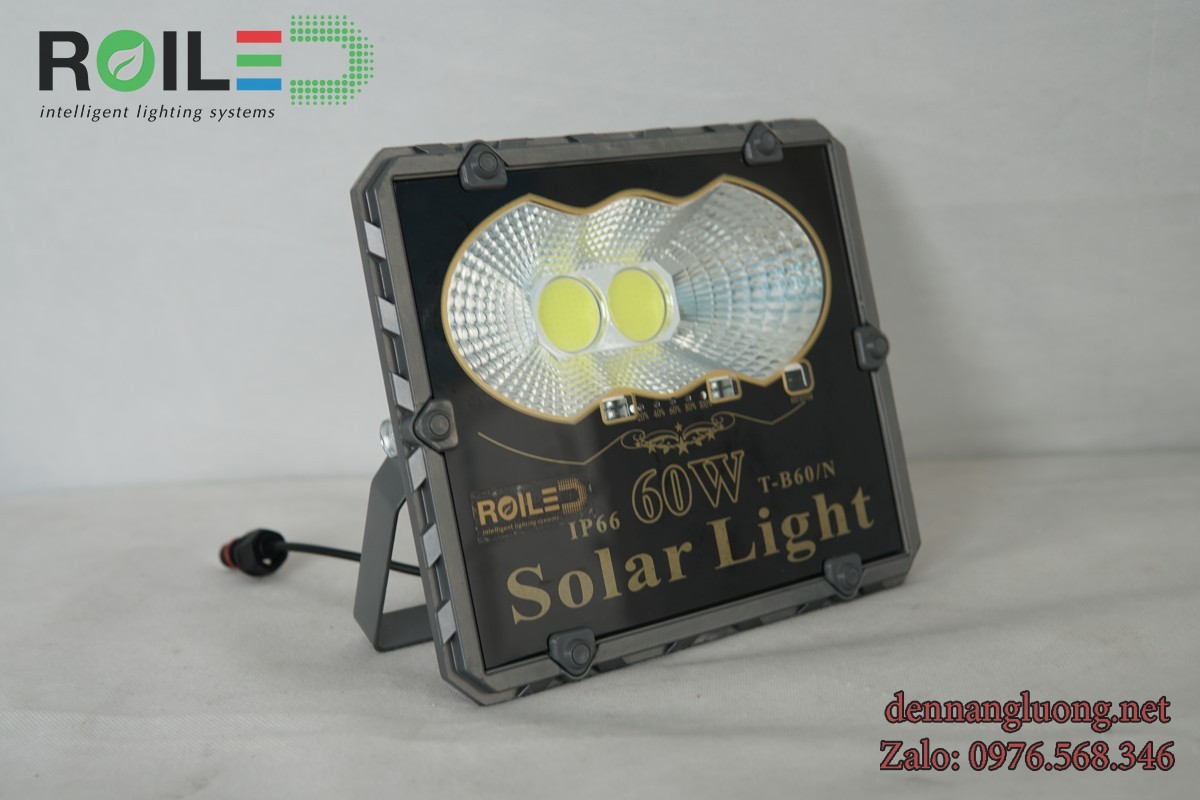 Đèn pha năng lượng mặt trời giá rẻ 60W Roiled - PC60W