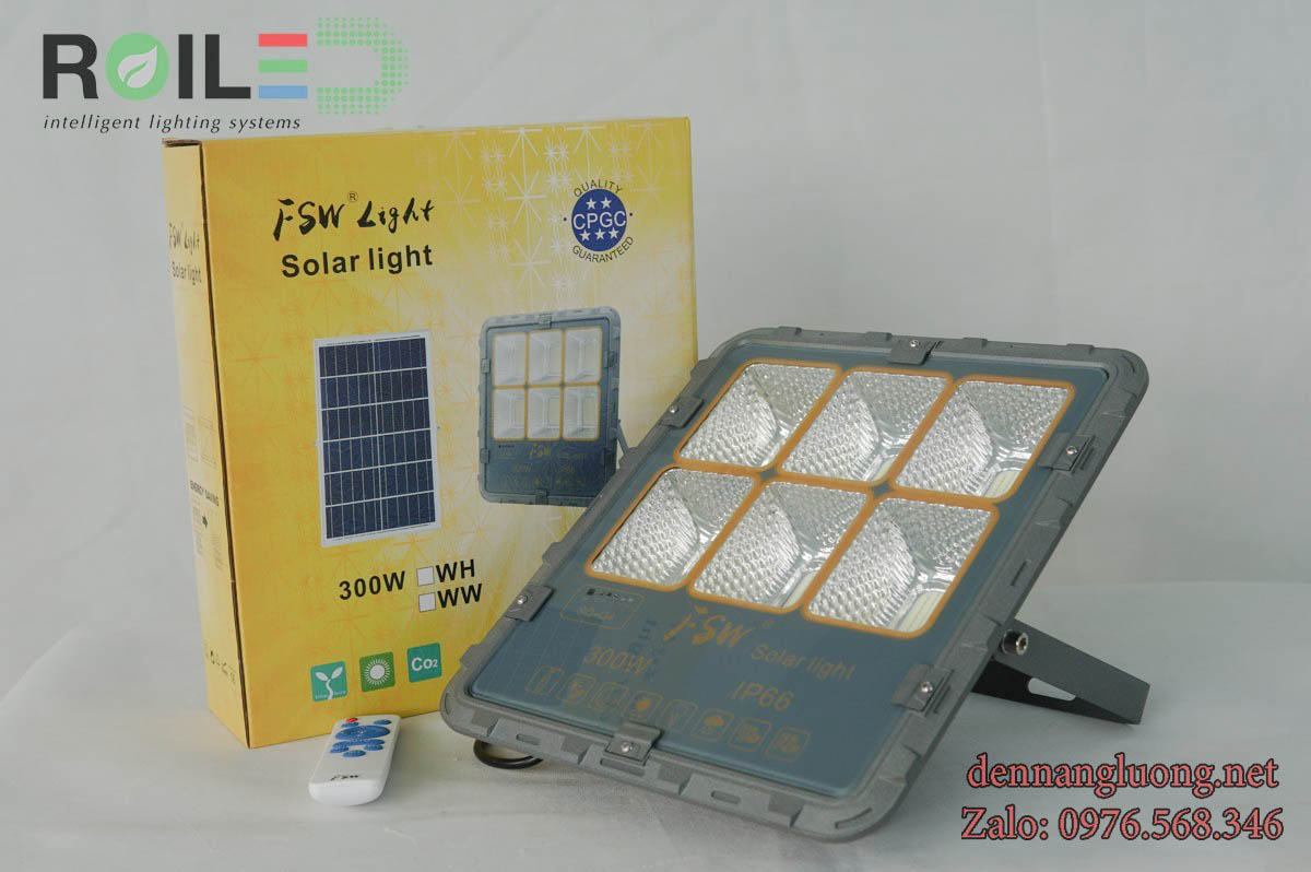 Đèn pha năng lượng mặt trời  FSW 300W giá tốt