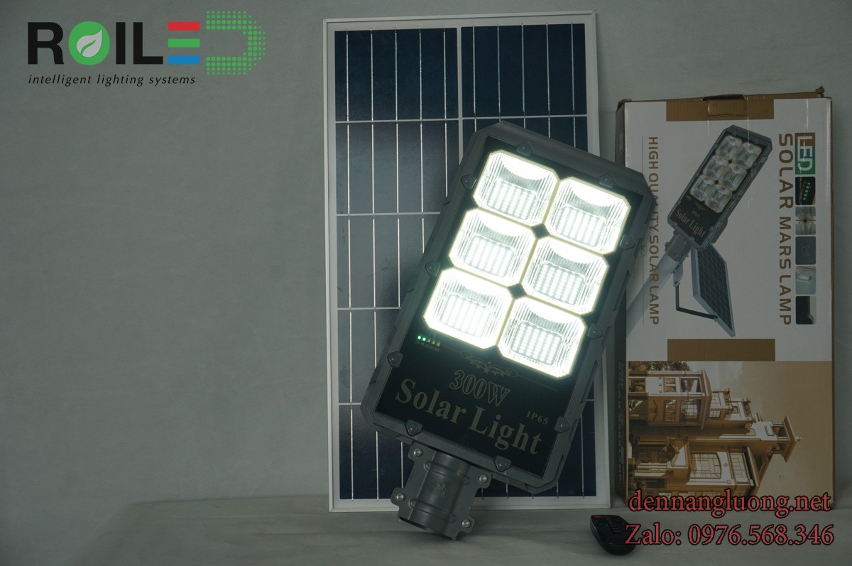 Đèn đường năng lượng mặt trời cao cấp 300W Roiled - RB300W