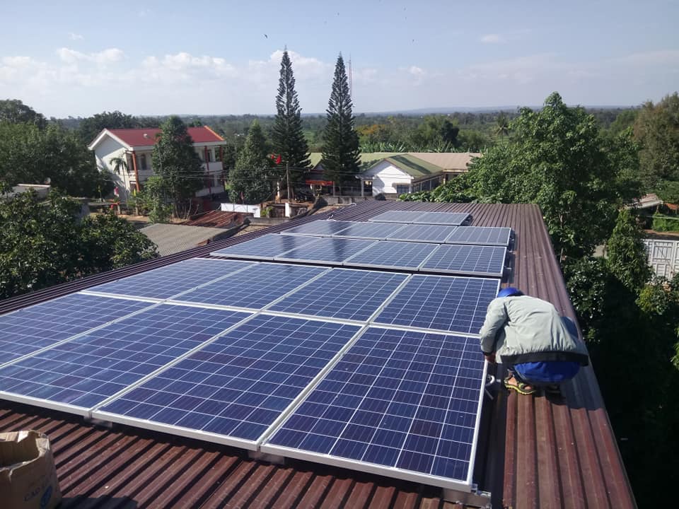 Lắp điện năng lượng hòa lưới cho nhà nghỉ