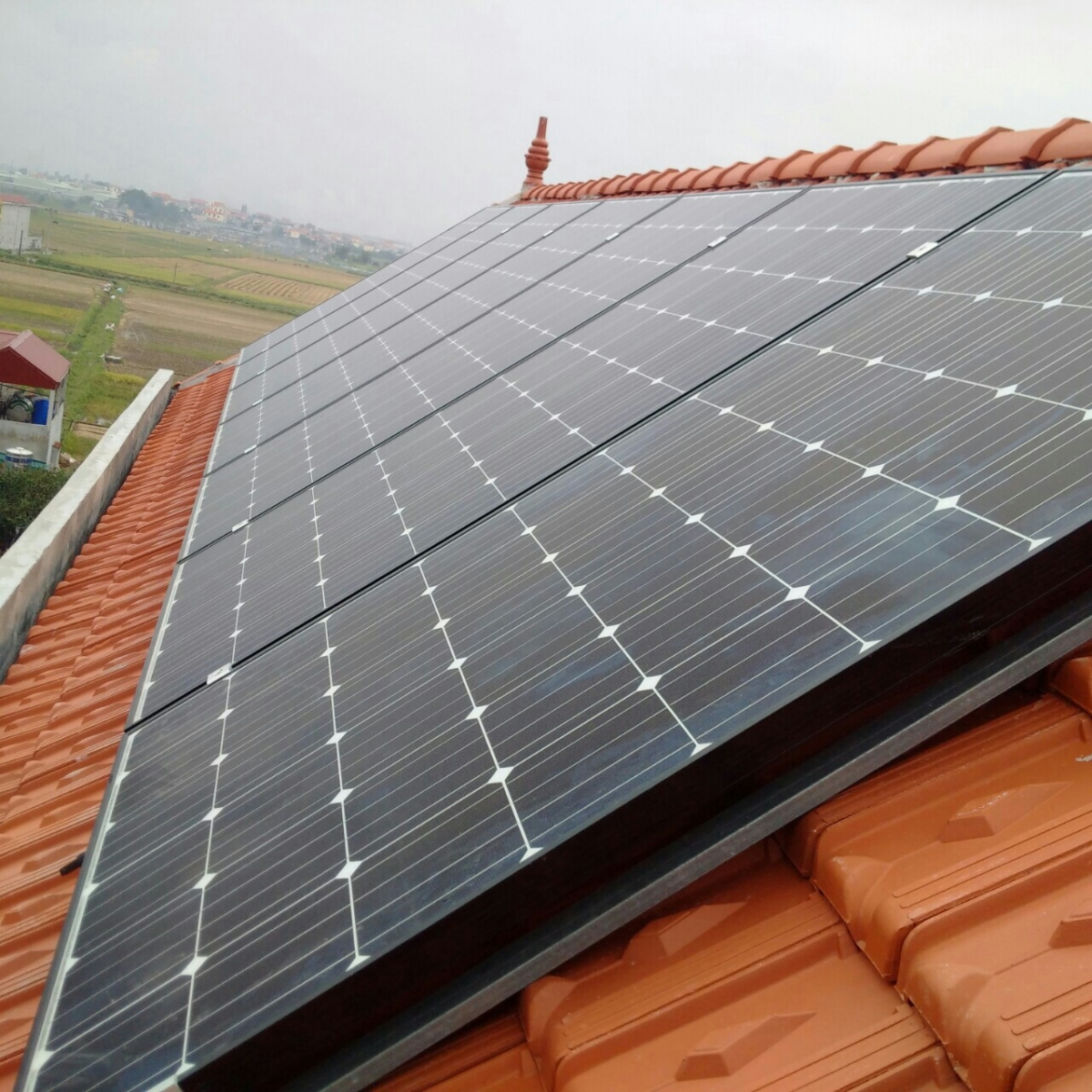 Lắp điện năng lượng hòa lưới cho nhà trọ