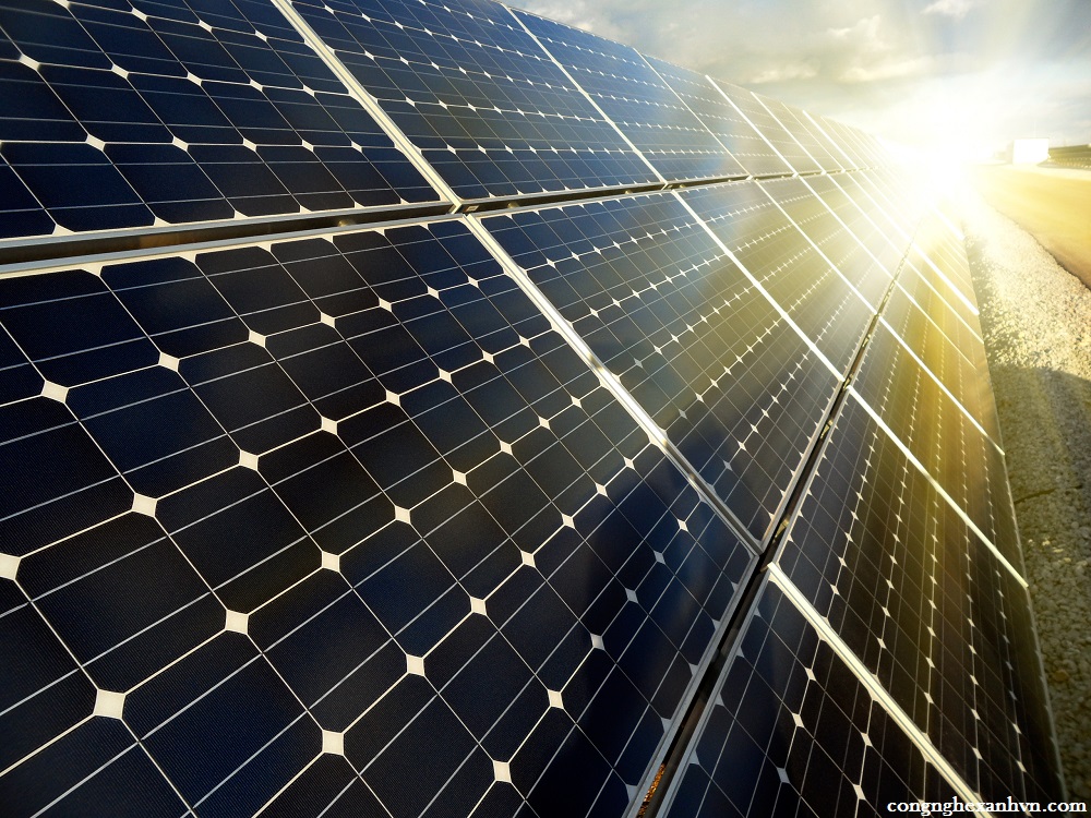 Pin năng lượng mặt trời hãng nào tốt nhất